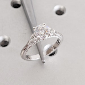 Vintage Lab Grown Diamond Wedding Ring, 14k White Gold Diamond Ring, Anniversary Gift for Women, Two Tone Ring, Filigree Ring, Dainty Rings