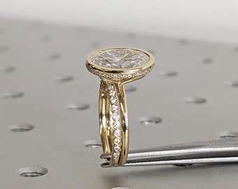 4ct Oval Lab Diamant Solitär Braut Ring Set | 14K Gelbgold Diamant Versteckter Halo Hochzeitstag Ring | Eternity Ring für Sie