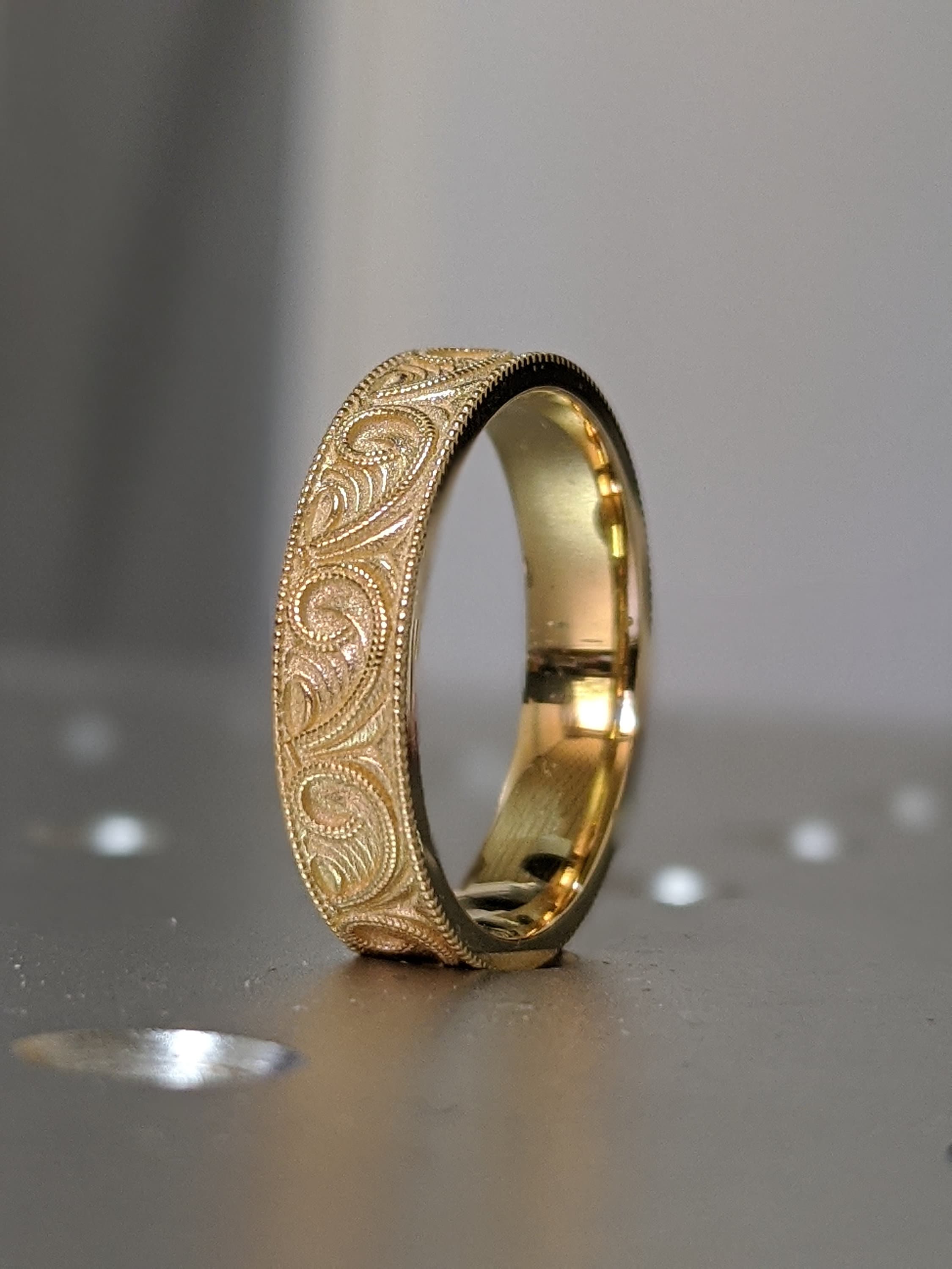 Celtic knot 18k yellow gold men ring all sizes signet style fine jewel –  Abu Mariam Jewelry