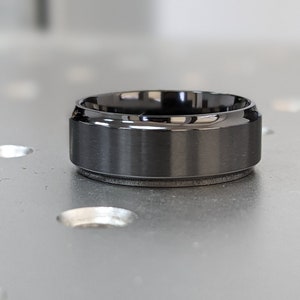 Men&#39;s Wedding Band Comfort Fit Interior Black Zirconium Ring Black Wedding Band Men Black Wedding Band Black Wedding Ring 8mm