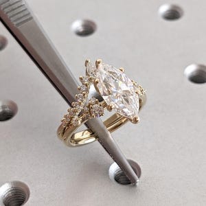 Vintage Lab Grown Diamond Engagement Ring Set | 14K 18K Yellow Gold Ring | Marquise cut Wedding Ring for Women | IGI Diamond Bridal Ring Set