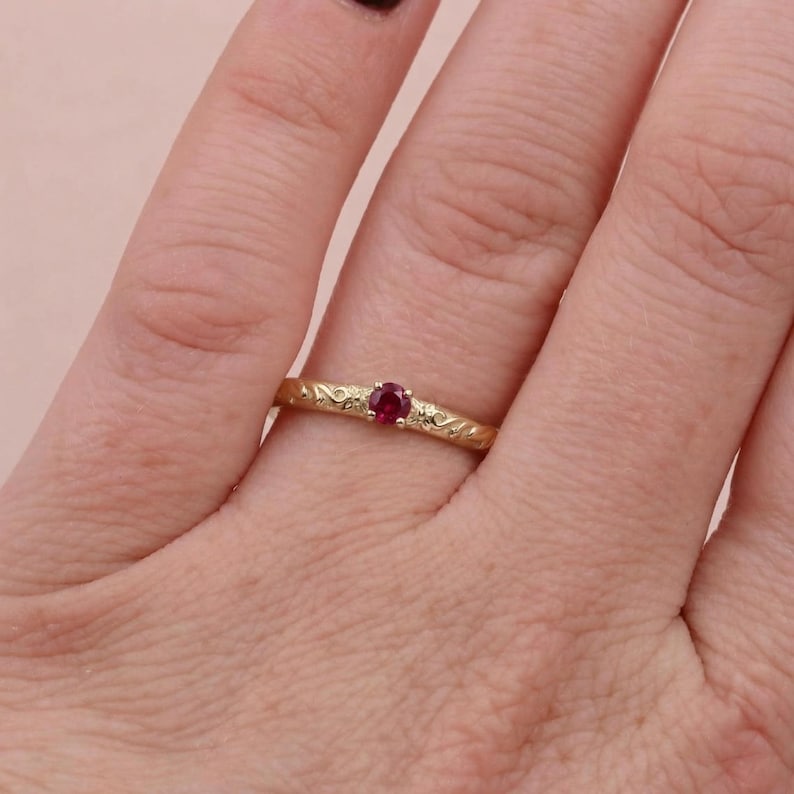 Midden Ring 14k vintage rode robijn bloemen verlovingsring | Op de natuur ...