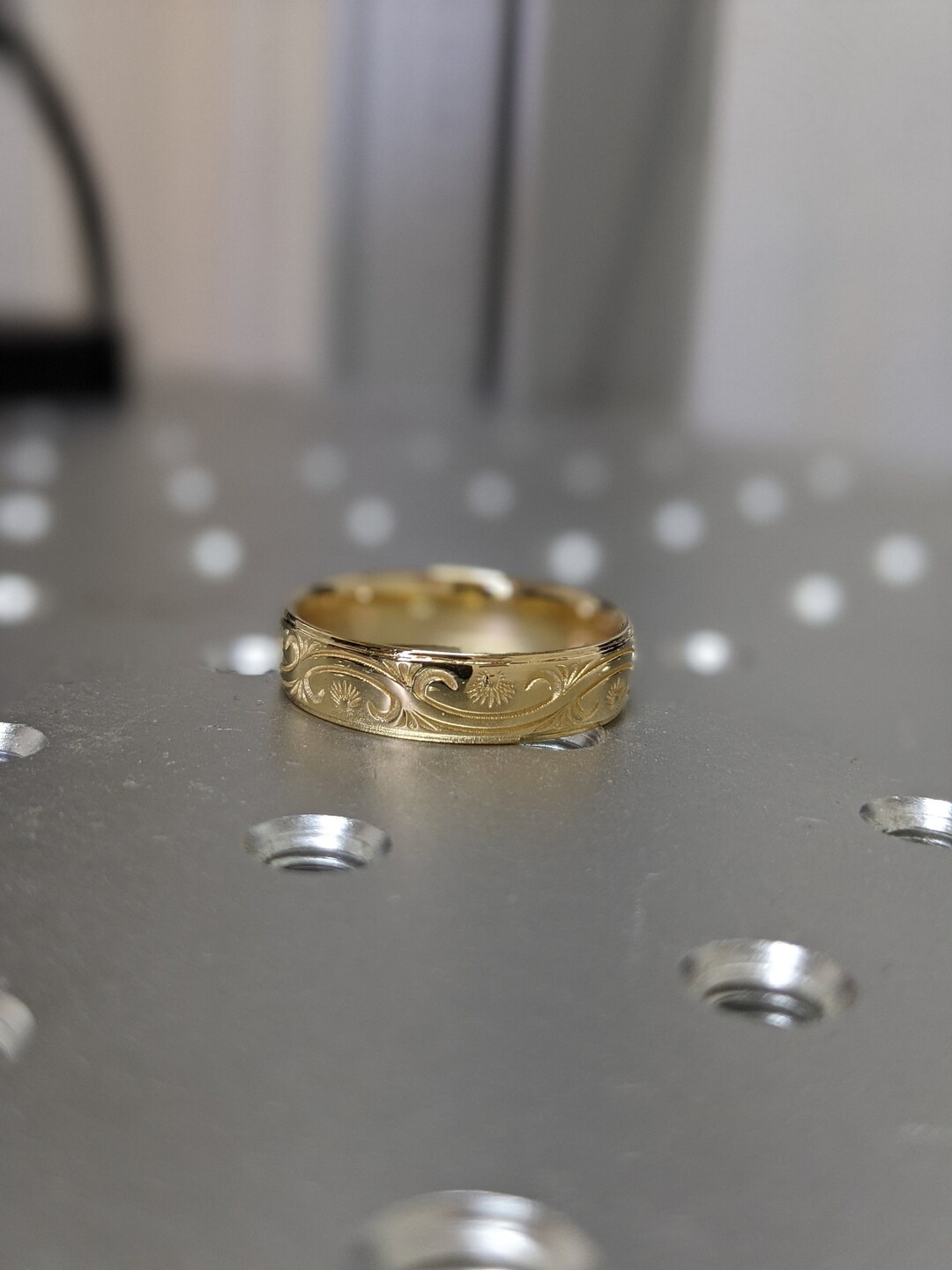 Solid Gold Wedding Rings 14K 18K Solid Gold Wedding Ring for Men & Women, 6mm Yellow Gold Mens ...