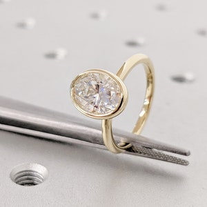 Bezel set Colorless Moissanite Women Wedding Anniversary Ring | 14K 18K Solid Gold Minimalist Promise Ring | Personalized Proposal Ring