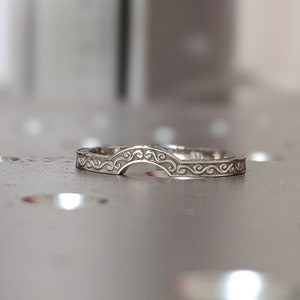 Curved Filigree Band White Gold Vintage Band Band Art Deco Band Stackable Wedding Band Prong Band Engagement Band Anniversary Band New 14K