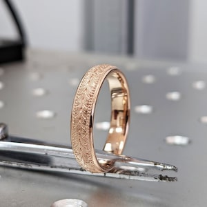 14K 18K Solid Rose Gold Wedding Ring for Men & Women, Rose Gold Mens Wedding Band, Hand Engraved Mens Wedding Ring, Rings for Men