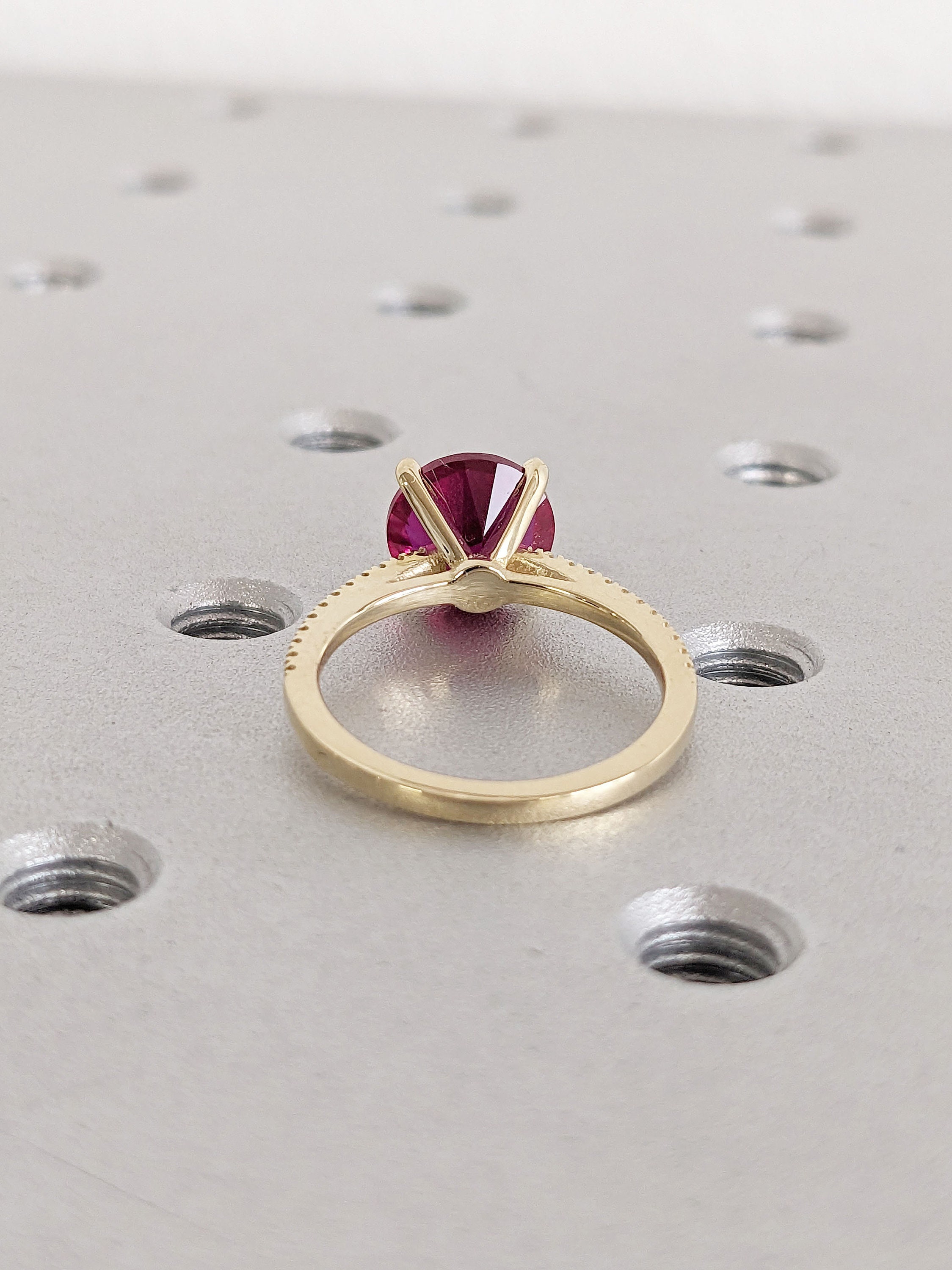 指輪　　kira kiraアンティーク？ビンテージ？ルビー？ Vintage Collection (ビンテージコレクション) Ruby Diamond