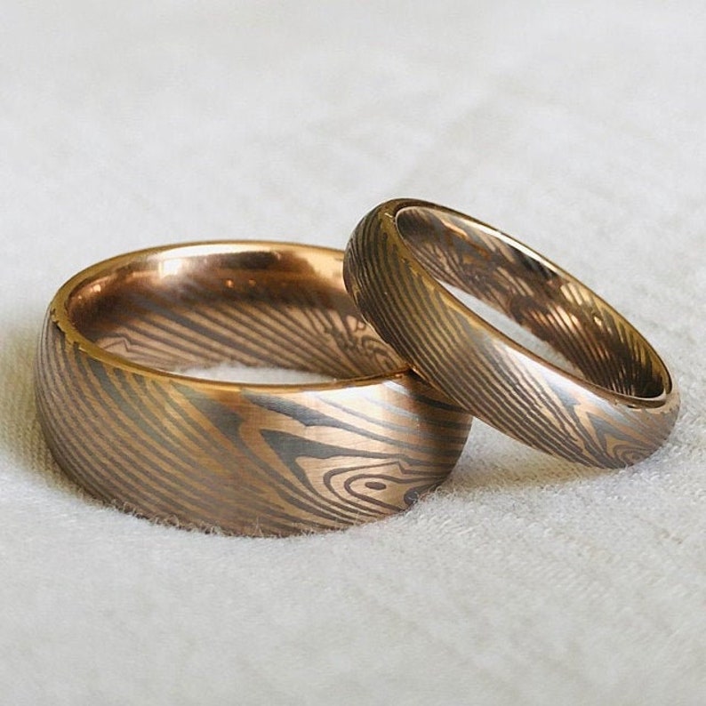 Rose Gold Brushed Mokume Gane Tungsten 8mm Forged Ring Mokume Band Damascus Ring Two Color Mokume Mokume Wedding Bands Mokumegane zdjęcie 1