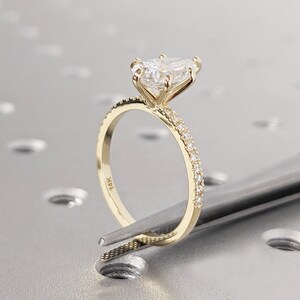 14K Solid Gold Engagement Ring / Pear Lab Grown Diamond Wedding Ring ...