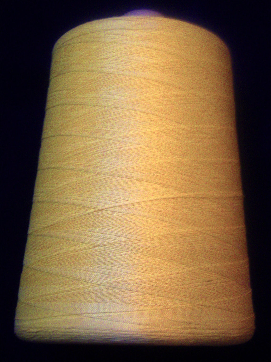 Heavy Dupont® KEVLAR® Thread, TEX 135/3, 40 Lb Strength, for Leather
