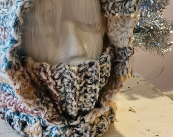 Cagoule à capuche et col roulé