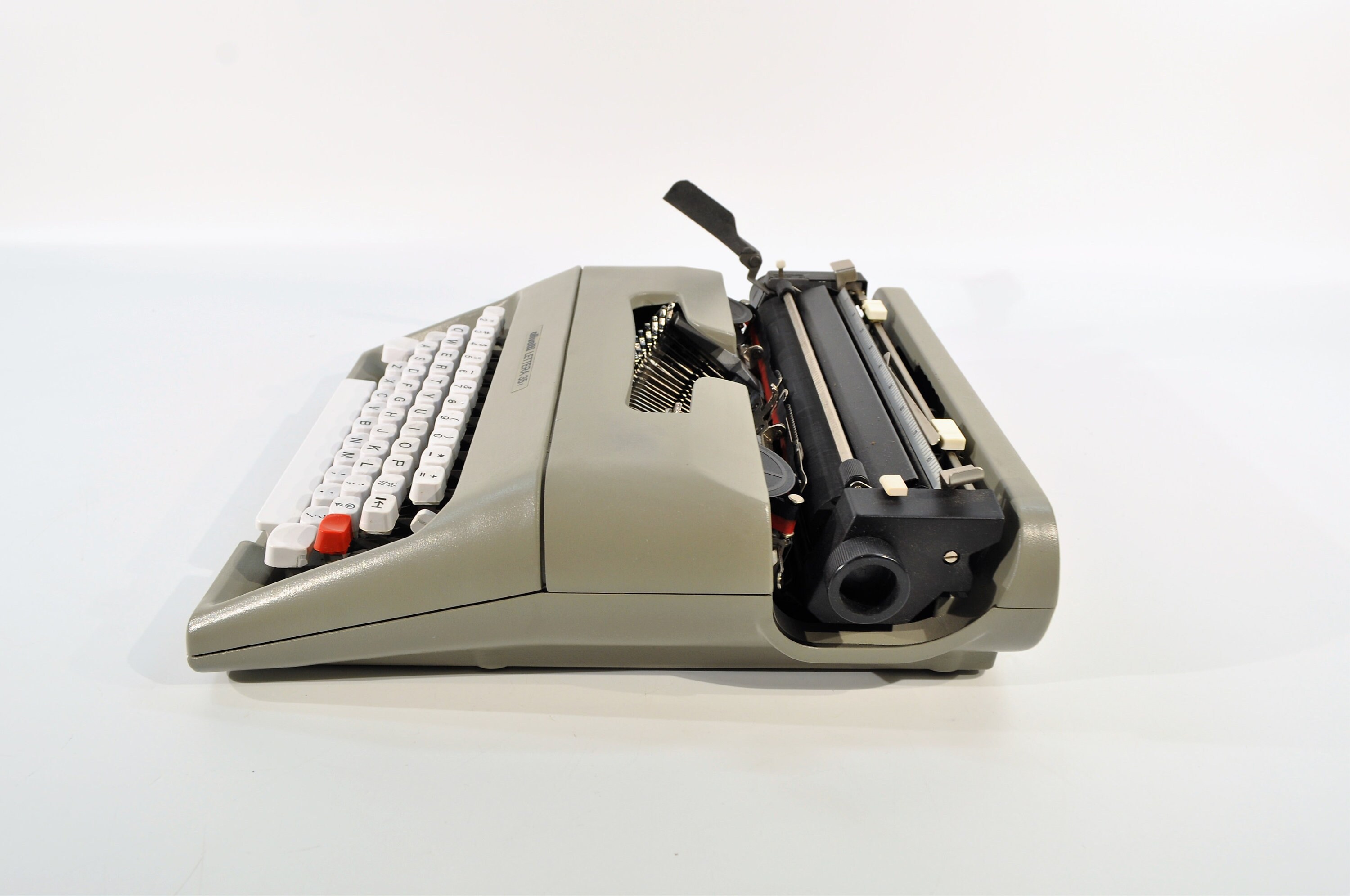 Olivetti Lettera 35 タイプライター Olivetti Lettera 35 Black, Green Manual Vintage Typewriter