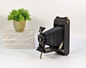 Vintage 1950s Kodak Stereo Camera With Bag, Accessories, and