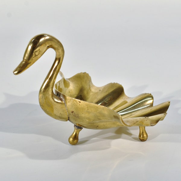 Vintage Brass Swan Ring Holder /soap dish / jewelry dish / change tray