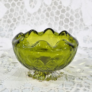 Filigree Green Glass Pineapple Design Bowl/candy bowl /jewelries /catchall bowl/Wedding  gift