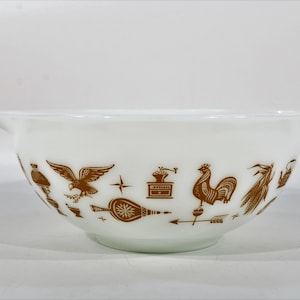 Early American Pyrex Mixing Bowl 2 1/2 Qt - #443 /Pyrex Early American Cinderella Collection  Nesting Bowl