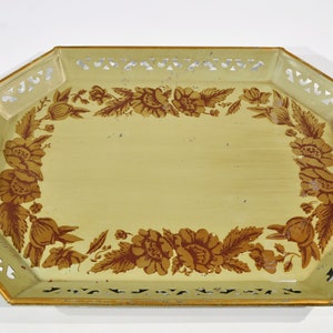 Pilgrim Art Tole Painting Hand Decorated/Large Farmhouse Serving Tray /fragrance/makeup tray/shabby metal tray