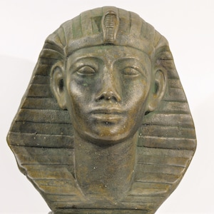 18&#39;&#39; Tall Unique Bust of Egyptian Queen Hatshepsut /Powerful Female Pharaoh/ Egyptian home decor/