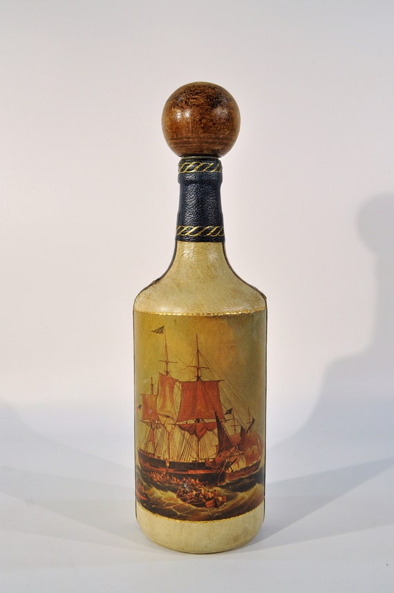 Decanter per bottiglie di liquore di vino avvolto in pelle Made in  Italy/Decanter da bar per bottiglie di vino di liquore/Motivo medievale per  bottiglie di vino -  Italia