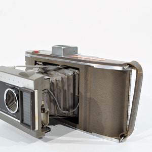 Vintage Polaroid Land Camera Model J66  /vintage folding camera/display antiques photo camera