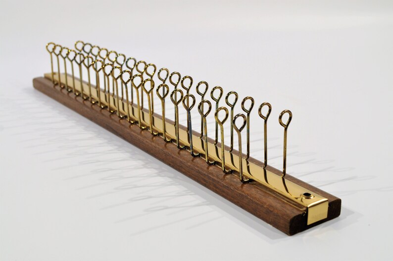 36 Hooks Wall Mount Tie Belt Jewelry Scarf Rack Deluxe Wood Organizer Vintage Souvenir Dad
