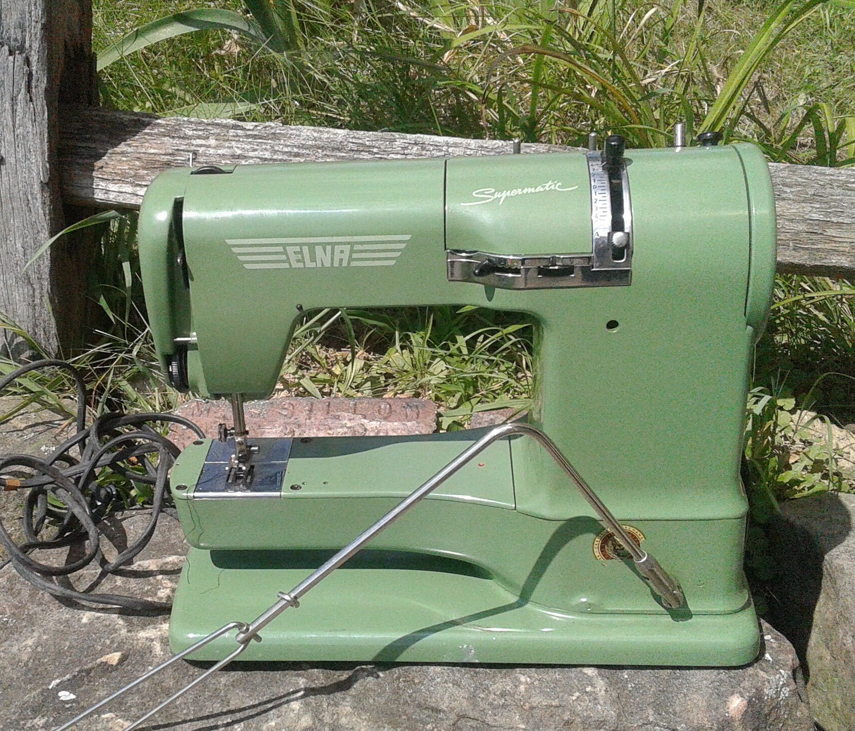 VIntage Elna Supermatic Sewing Machine with Carrying case