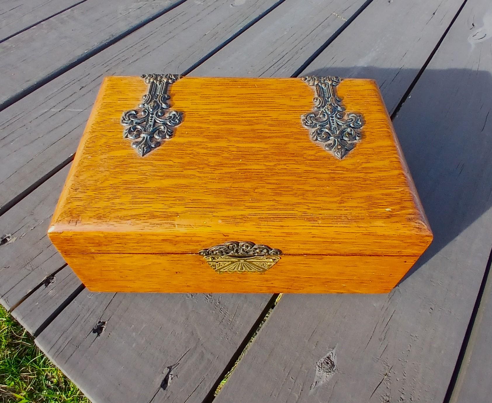 antique tobacco humidors Antique Tobacco Humidor