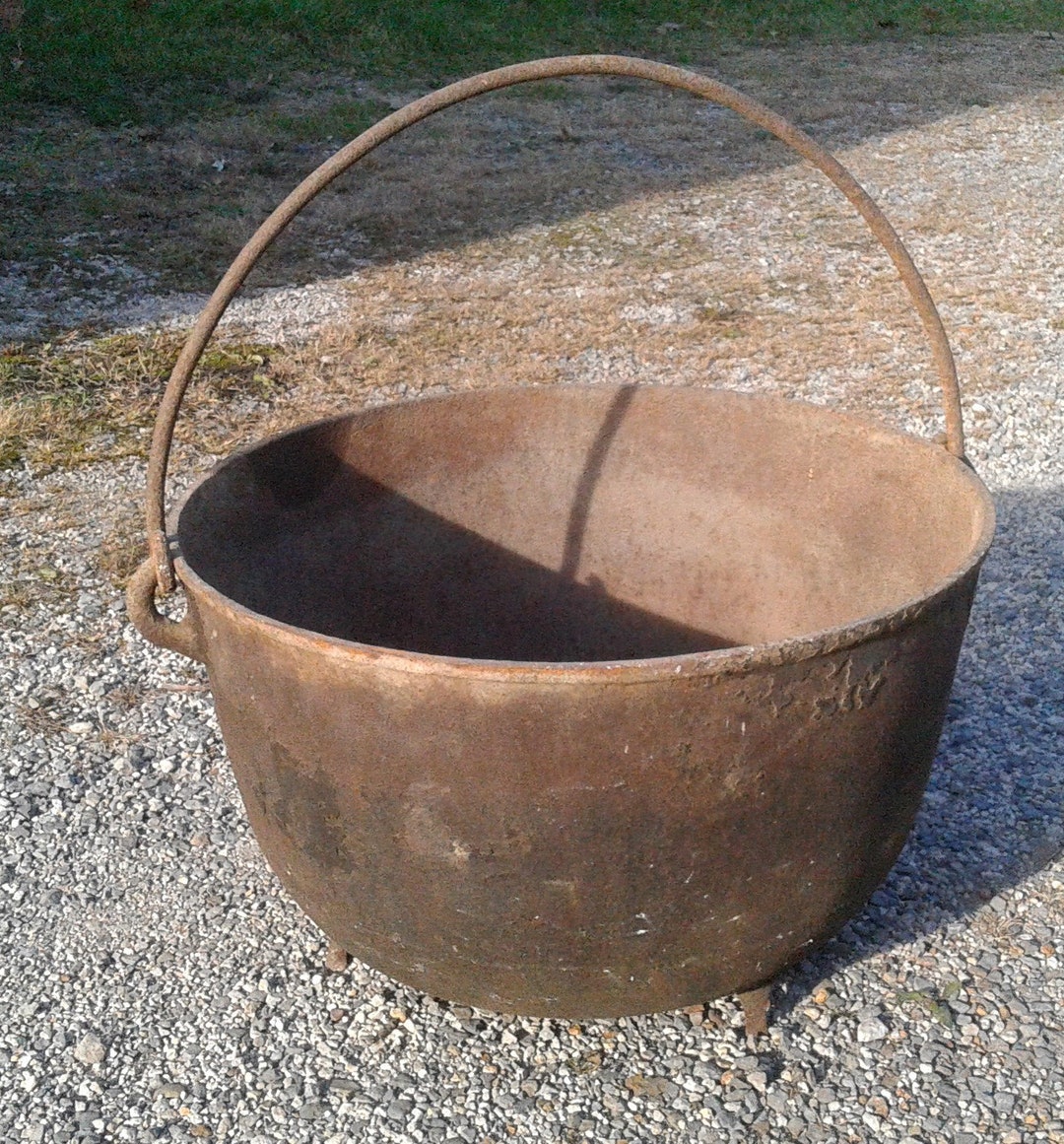 Antique Large Cast Iron Butchering Kettle With 3 Legs Number 7 Etsy