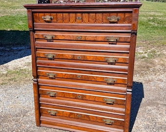 Antique Walnut Eastlake Victorian Chest of Drawers with 6 Drawers 1870s