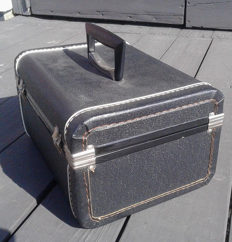 Vintage Black Silver Beauty Train Case with Original Key New Old Stock image 4