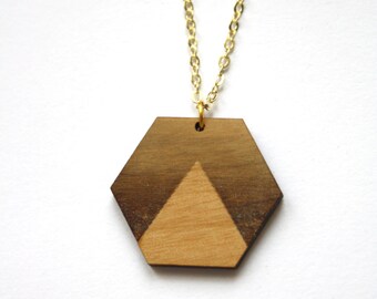 Wood hexagon necklace, sunset pattern, brown gradient triangle, geometric chic collar pendant with gold color chain, French piece of jewelry