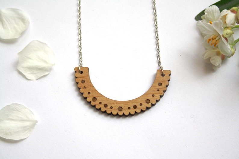 Geometric necklace, point lace pattern, wooden collar, unique jewel, natural wood, metal silver color, original gift for her, made in France image 1