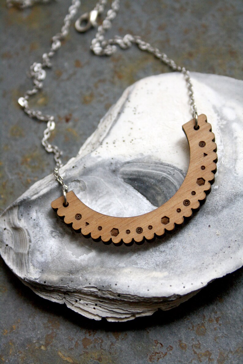 Geometric necklace, point lace pattern, wooden collar, unique jewel, natural wood, metal silver color, original gift for her, made in France image 2