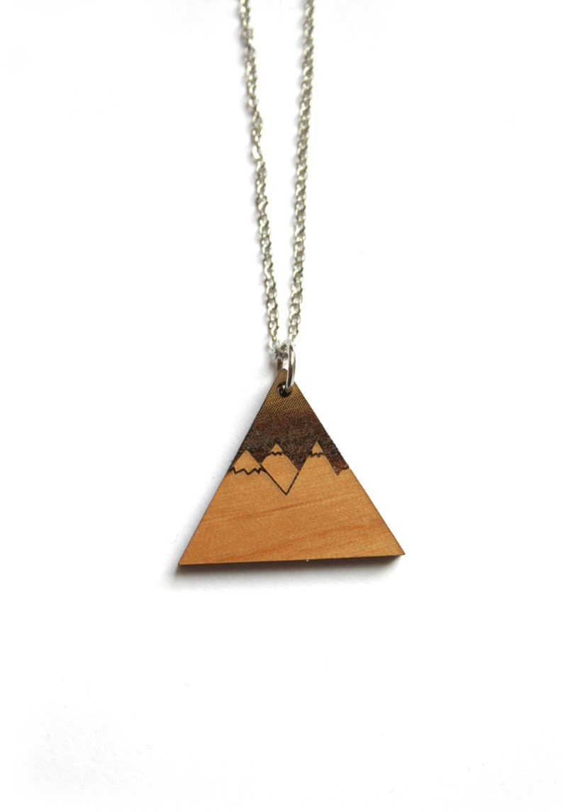 Wood collar with mountain pendant, nature inspiration, landscape, lasercut and laser engraving, triangle shape, chic modern hand made France image 2