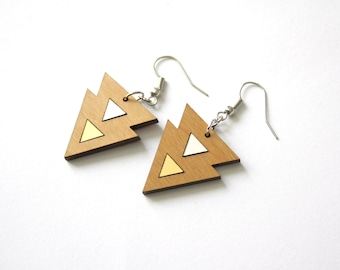 Wood geometric triangle earring, elegant minimal ear jewel jewellry Art deco inspiration, chic bohemian style, made in France, french, Paris