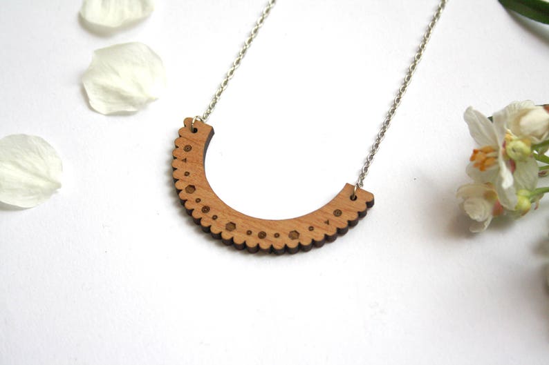 Geometric necklace, point lace pattern, wooden collar, unique jewel, natural wood, metal silver color, original gift for her, made in France image 5