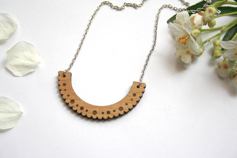 Geometric necklace, point lace pattern, wooden collar, unique jewel, natural wood, metal silver color, original gift for her, made in France image 9