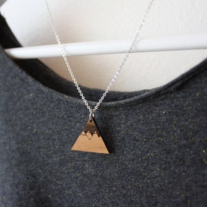 Wood collar with mountain pendant, nature inspiration, landscape, lasercut and laser engraving, triangle shape, chic modern hand made France image 3