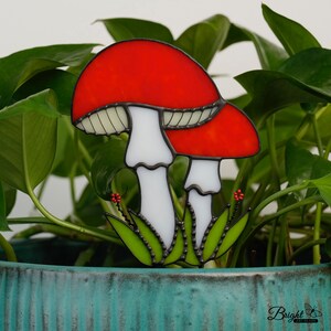 Stained glass mushroom, Stained glass plant stick, Mushroom plant stake, Mushroom decor, Plant decoration, Glass mushroom, red room decor