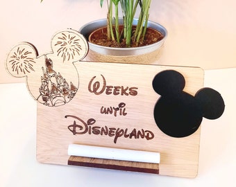 Disneyland holiday countdown plaque with chalkboard mickey mouse