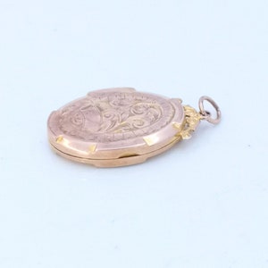 Edwardian 9ct Rose Gold Engraved Oval Locket image 4