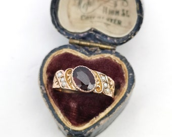 Antique 9ct Rose Gold Garnet & Pearl Carved Shoulder Ring