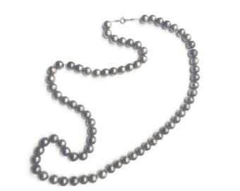 Vintage Silver Tone Metal Beaded Necklace with Spring Ring Clasp.