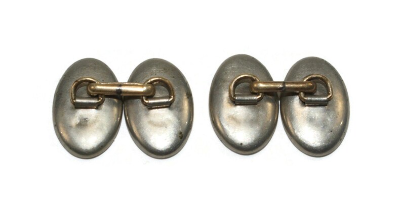 Vintage Silver Tone and Mother of Pearl Oval Cuff Links. image 4