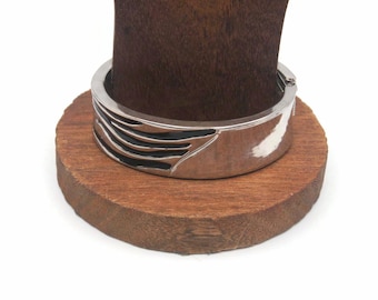 Clamper armband vintage zilverkleurige 6 3/4 inch scharnierende armband, zwart geëmailleerde gestripte armband, dagelijks gebruik. Cadeau voor haar.