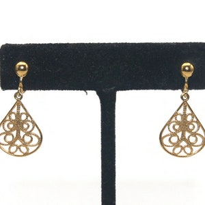 Vintage Gold Tone Dangle Clip on Earrings.