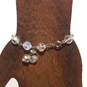 Bracciale a maglie vintage tono argento e cristalli AB con perline da 7 pollici con chiusura ad anello a molla.