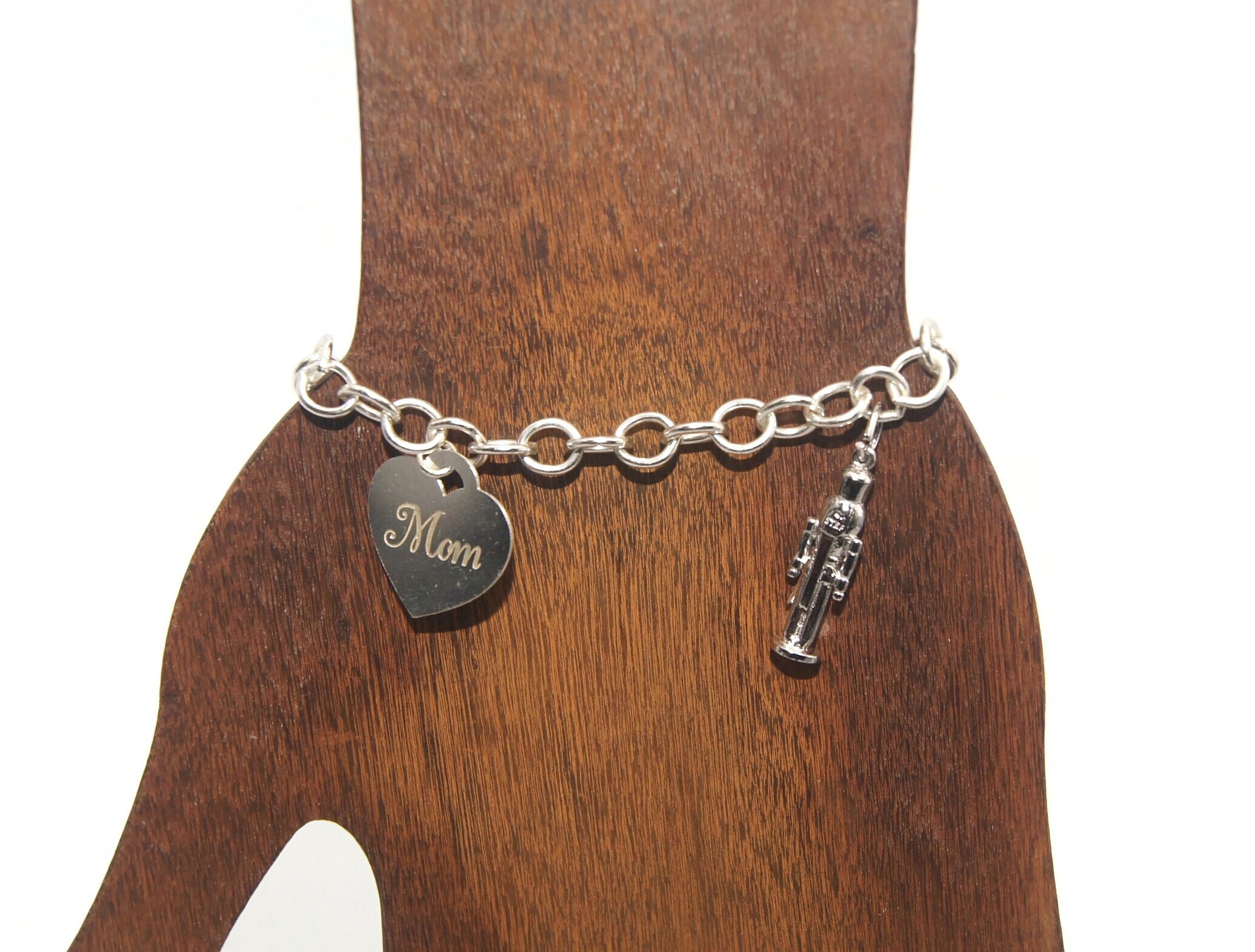 Vintage Silver Tone 7 Inch Charm Bracelet With 