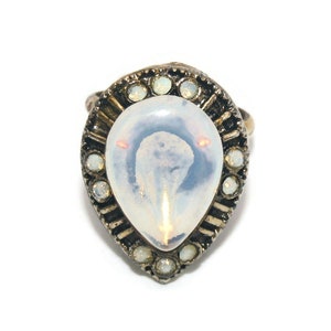 Vintage Gold Tone and Faux Moonstone US Size 7 Adjustable Ring. Costume Jewelry.