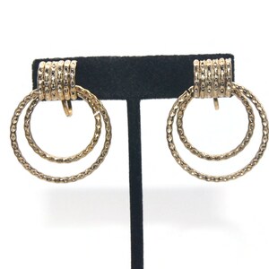 Vintage Gold Tone Double Circle Screw Back Dangle Earrings.